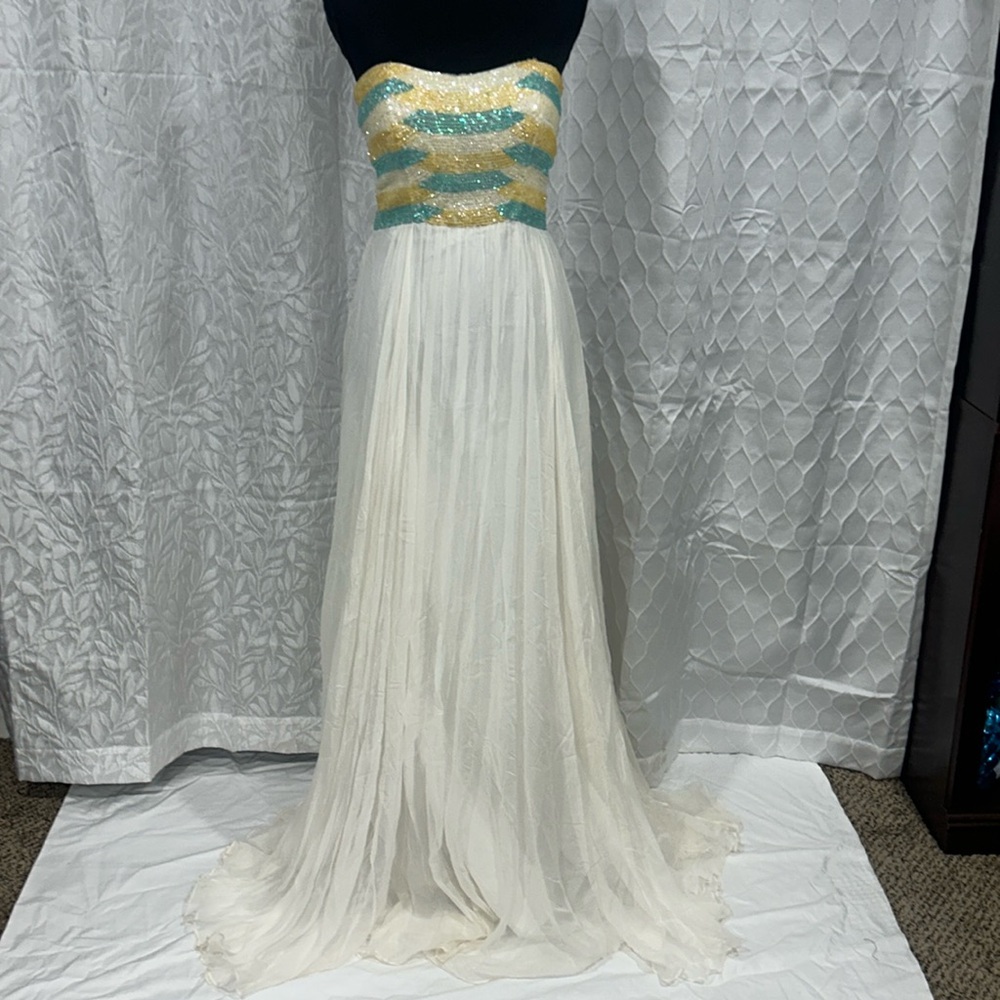 White strapless formal sherry hill dress size 4 back details NWT